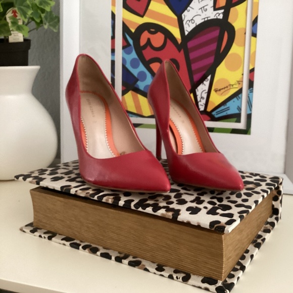 ZARA red stiletto heels - Picture 1 of 7